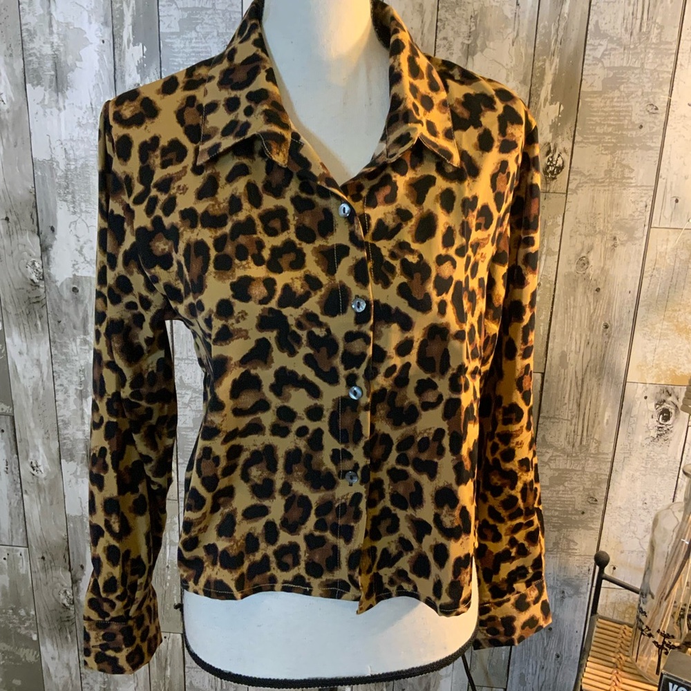 Jon & Anna animal print blouse. Size M